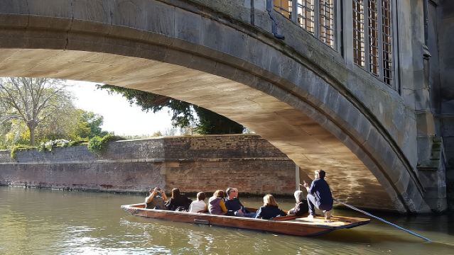 Shared Guided Punting Tour of Cambridge