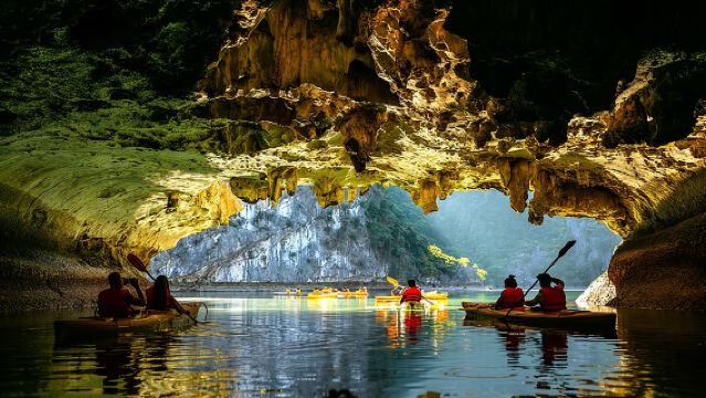 From Hanoi/Cat Ba: Lan Ha-Ha Long Bay Full Day Boat trip