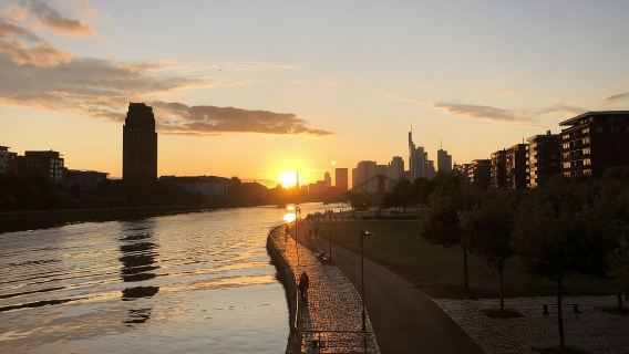 Kad Frankfurt: Alami Pengalaman Frankfurt pada Harga Terbaik