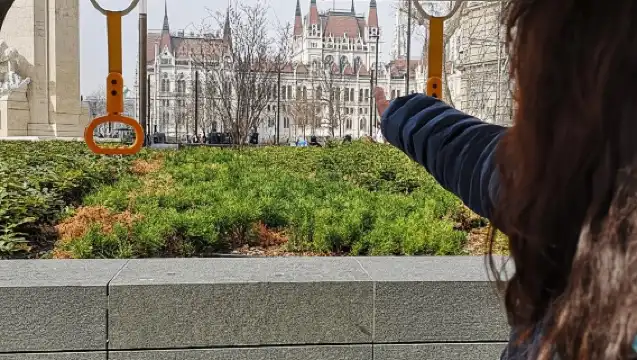 Budapest: Sightseeing Tour by Electric Tuktuk