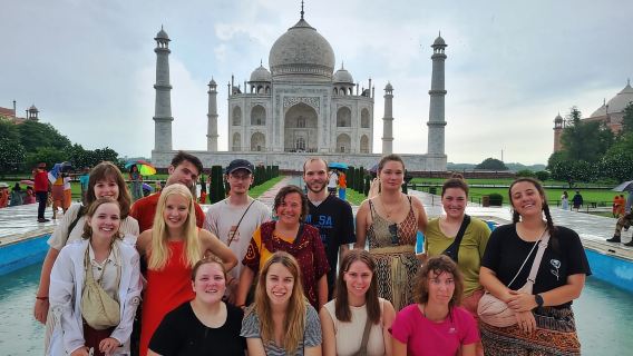 Tour ngắm bình minh ở Taj Mahal