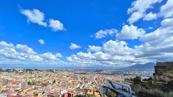 Napoli: tour al Vomero e Chiaia con la funicolare