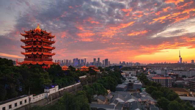 武漢湖北省博物館+武漢長江大橋+黃鶴樓景區導覽【探索江城的日與夜】|賞黃鶴樓美景+品戶部巷美食+夜遊推薦