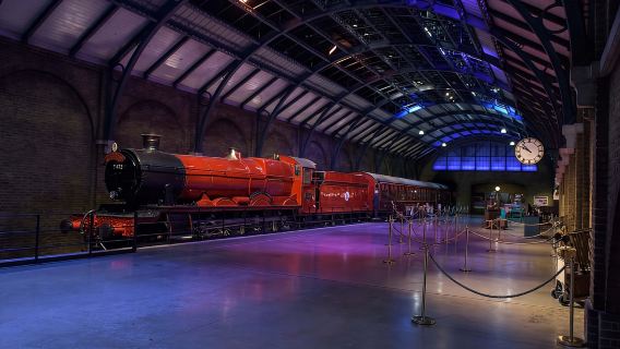 London: Warner Bros. Studio Tour and River Thames Cruise