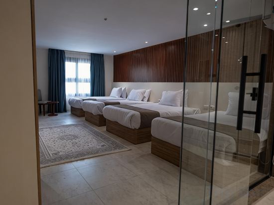 Pyramid Front Hotel Room Type - Quadruple Room with Mountain View Pyramid Front Hotel Room Type - Quadruple Room with Mountain View