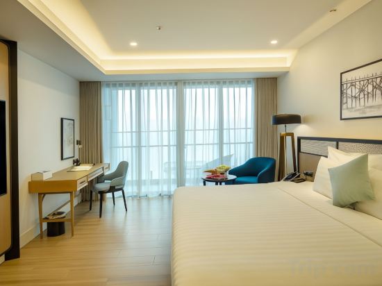 FLC City Hotel Beach Quy Nhon - Tap to explore photos