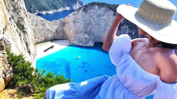 Tour VIP di un giorno intero alle Grotte Blu del relitto e vista dall'alto