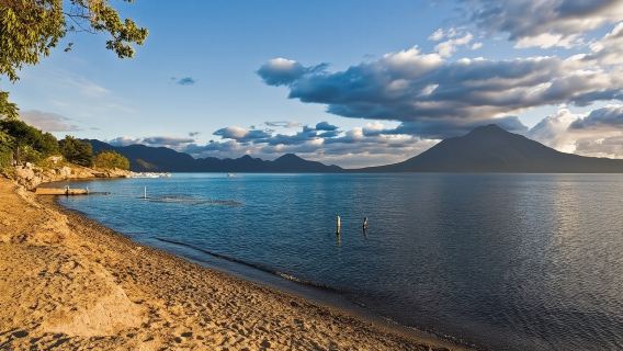 Lake Atitlán Sightseeing Cruise with Transport from Guatemala City