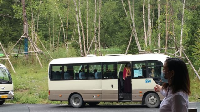 黃龍九寨高鐵站 - 九寨溝 (上門接駁服務) 接駁車