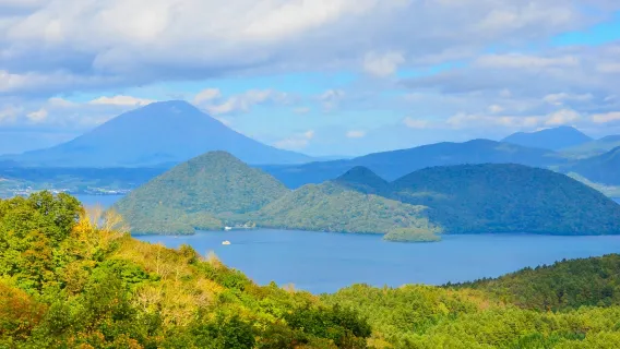 北海道登別地獄谷＋洞爺湖＋支笏湖＋地球岬展望台ワンデーツアー：札幌発