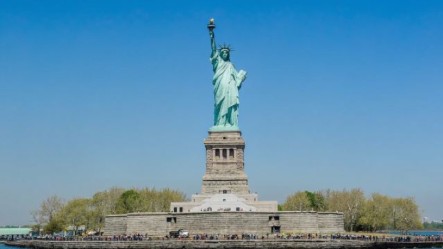 Circle Line: New York City Statue of Liberty Super Express Cruise
