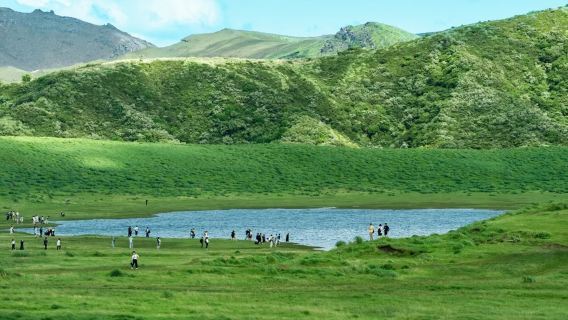 Japan Aso Nakadake Crater 1 + Aso Volcano Museum + Kusasenri + Takachiho Gorge 1-day tour