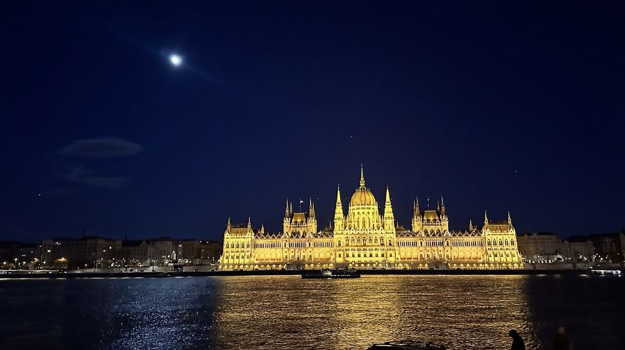 匈牙利|布達佩斯 布達城堡+匈牙利國家博物館+蓋勒特浴場