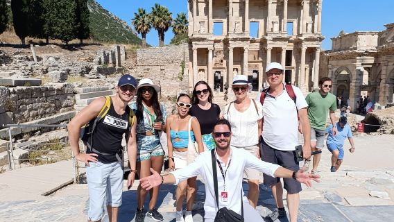 Izmir : Éphèse, visite de la Maison de Marie avec billets d'entrée et déjeuner