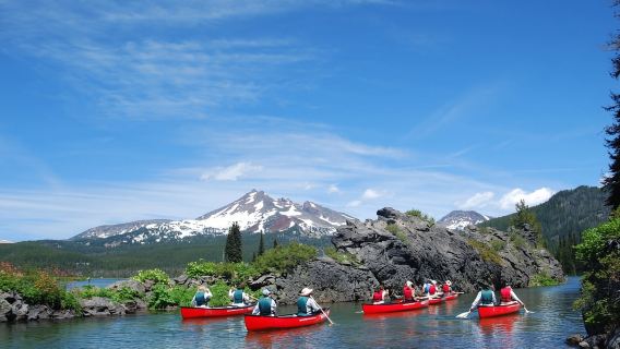 Bend: Excursión de medio día en canoa por los lagos Cascade