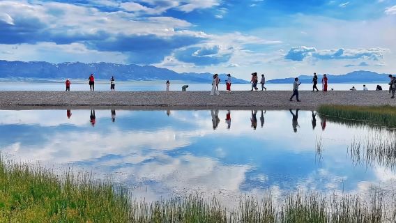 Xinjiang Family Study Tour: Bilingual Guide (Chinese + English) + Local Guide | In-Depth Exploration of Sayram Lake + Guozigou Valley + Xiata Ancient Road | Safe Transportation + Admission Ticket Booking