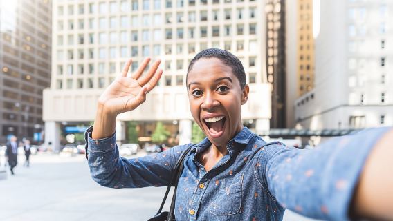 Self-guided audio tour of famous movie filming locations in Chicago