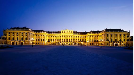 維也納出發：美泉宮＋克洛斯特新堡修道院＋卡倫山