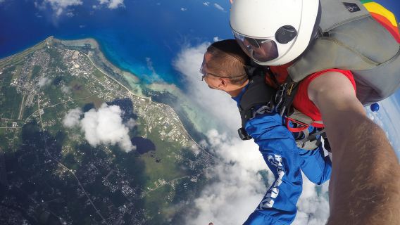 海南萬寧隆源神州半島跳傘基地4000公尺超美海景跳傘+專業高畫質攝影海南萬寧海上跳傘