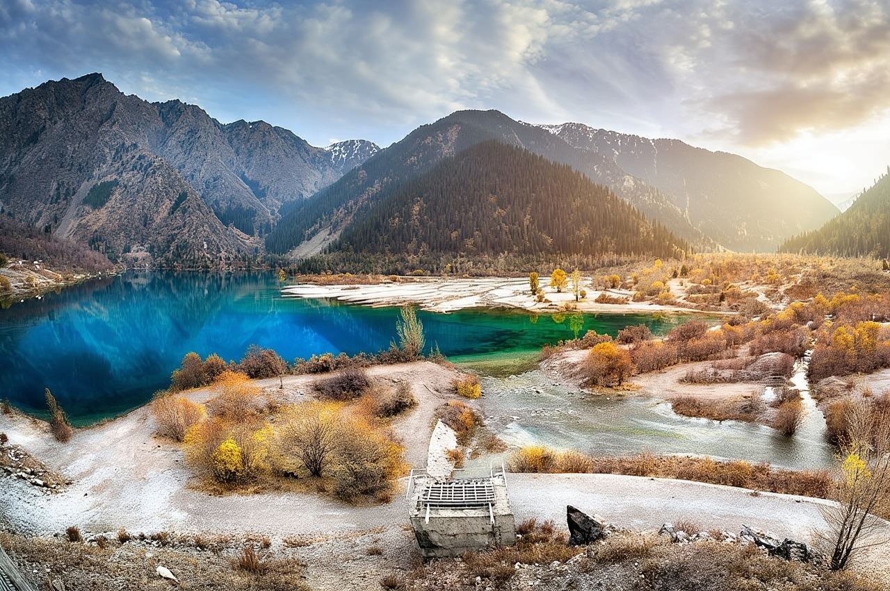 Lago Issyk - la perla splendente dei dintorni di Almaty + Museo dell'Uomo d'Oro