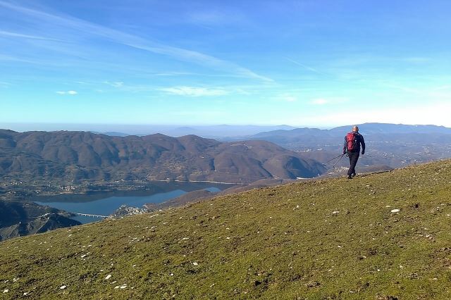 เดินป่าชมปราสาทริมทะเลสาบและอาหารอร่อย!