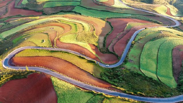 Kunming Private In-depth Day Tour to Dongchuan Red Land: Dive into Terraced Fields of Fire