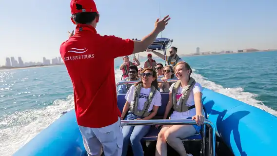 杜拜刺激快艇之旅 (90 分鐘) – 碼頭天際線與標誌性帆船酒店
