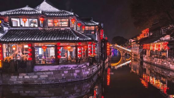 1-day tour to Jiaxing Wuzhen + Xitang with night view including guide earphones and door-to-door pickup