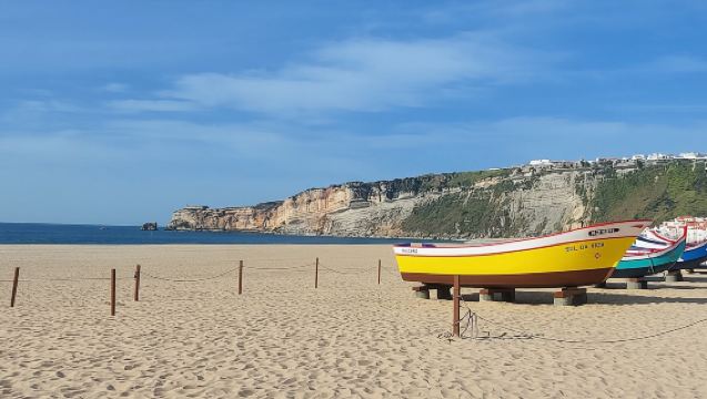 Dari Fátima: Tur Terpandang ke Batalha dan Nazaré