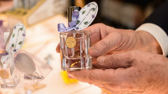 Vienna: KuK Perfumery Filz - Trải nghiệm thử nước hoa tại Vienna
