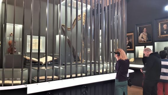 Prag: Burg, Nationalmuseum & Rathaus Tickets & Audio