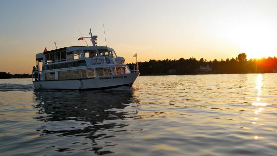 Brockville: 1000 Islands Cruise