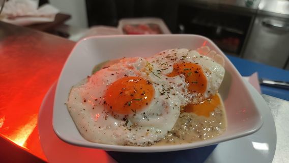 Budapest: Brunch Sepuasnya Selama 4 Jam dengan Koktail & Bir Buatan Sendiri