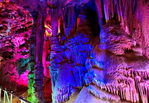 From Sofia: Belogradchik Fortress & Venetsa Cave 12 hrs Tour