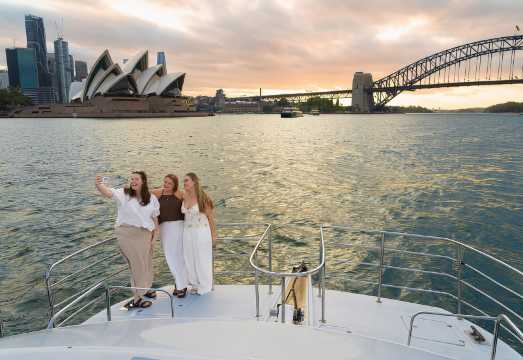 Sydney: Golden Glow Sunset Harbour Cruise with 1 Drink AUD 80.83