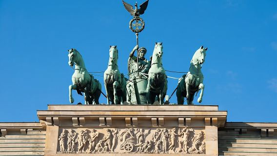 Discover Berlin guided city tour
