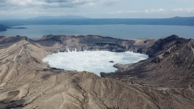 Taal Volcano Experience: Scenic Countryside and Volcano Tour