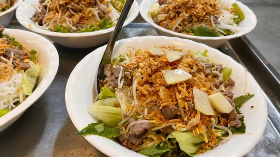 Ханой: экскурсия по уличной еде с посещением Train Street