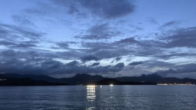 【香港遊艇租賃】香港遊艇60呎西式豪華遊艇包船出海