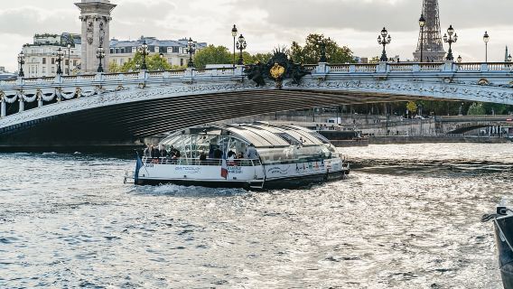 Parigi: Pass Crociera sulla Senna Hop-On Hop-Off con 9 fermate
