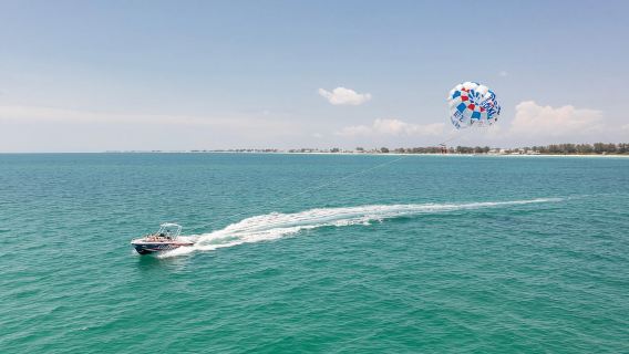 Pengembaraan Parasailing 90 Minit di Pulau Anna Maria, FL