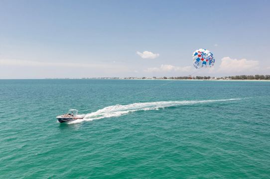 90-Minute Parasailing Adventure in Anna Maria Island, FL