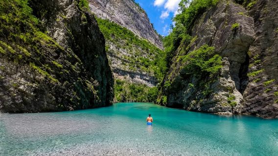 Tirana/Durres/Shkodra: Chuyến đi thuyền trên sông Shala và hồ Koman