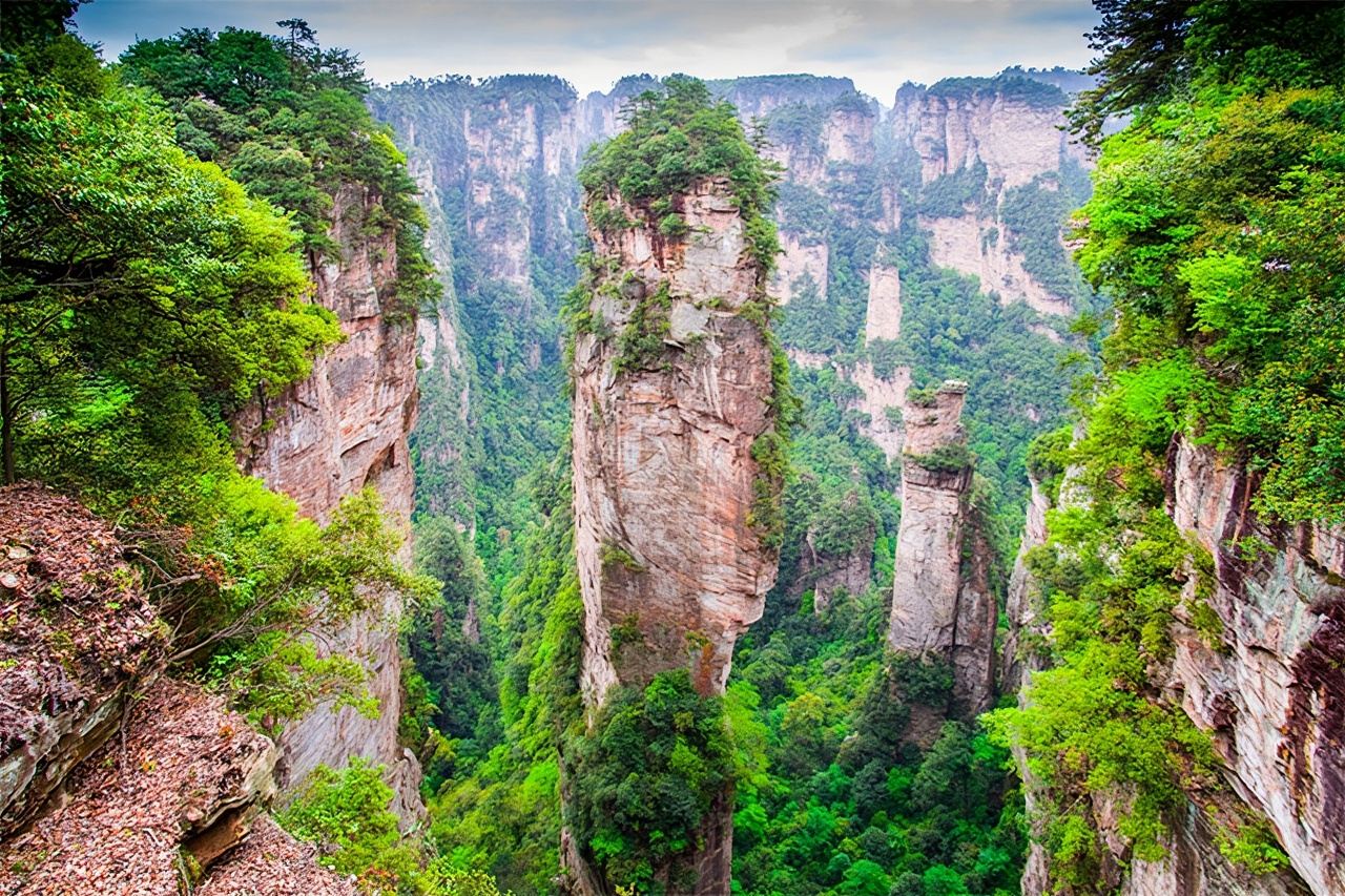 2-day 8-person small group * Zhangjiajie Avatar National Forest Park + Tianmen Mountain + Grand Canyon Glass Bridge