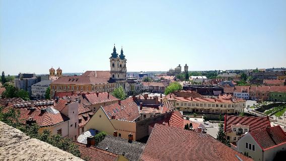 "From Budapest | 1-Day Private Charter Tour to Predikalocsek Lookout + Castle of Eger"