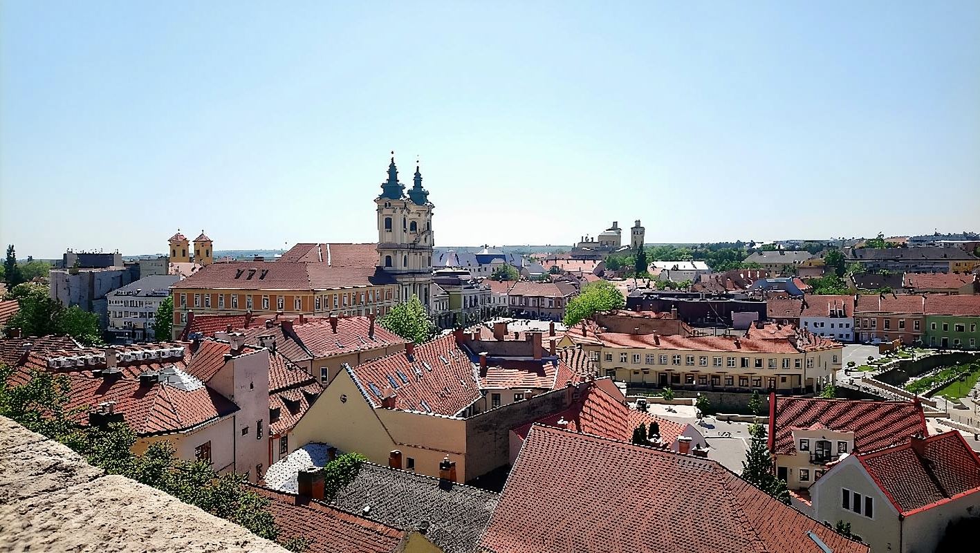 "From Budapest | 1-Day Private Charter Tour to Predikalocsek Lookout + Castle of Eger"