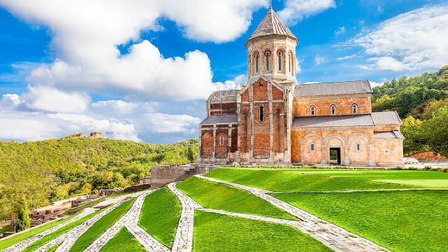 Muraglia di Sighnaghi + Convento di San Nino di Bodbe + lago di Tbilissi + piattaforma panoramica + cantina vinicola