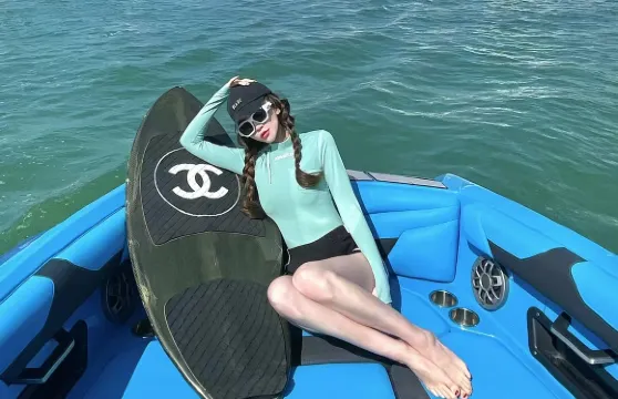 湖北武漢鄂州紅蓮湖尾波衝浪包船體驗進階課程教學培訓專業教練