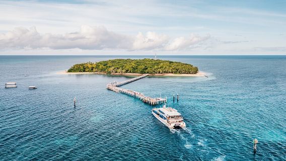 Schnorcheln und Glasbodenbootfahrt bei Green Island ab Cairns