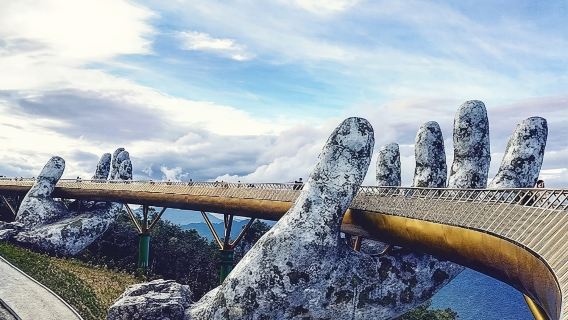 Erkunden Sie die Goldene Brücke: Von Hue nach Hoi An/DN (oder umgekehrt)